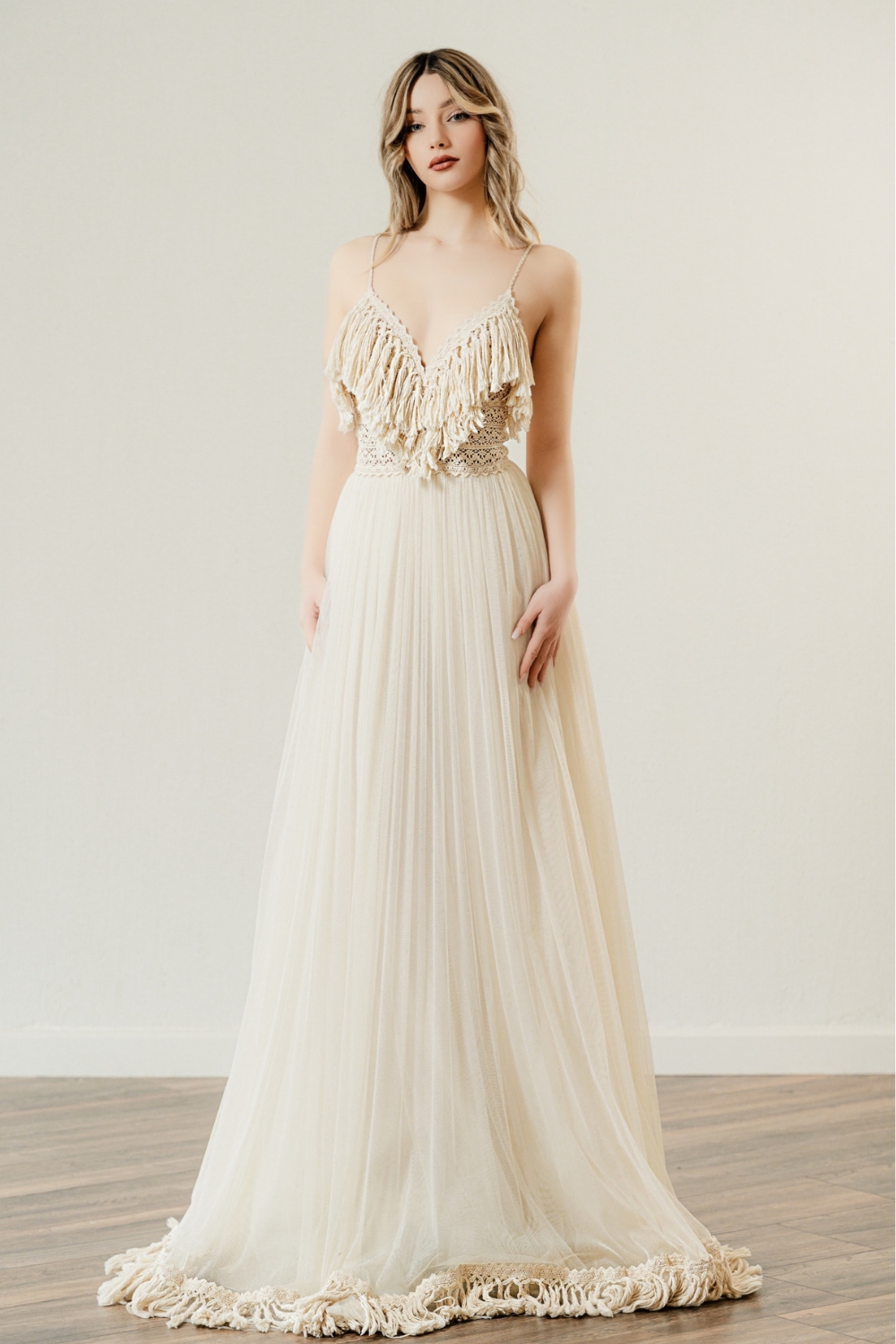 Antigone-fringes-wedding-dresses-Atelier-Zolotas copy Fringes Wedding Dresses: “Antigone” by Atelier Zolotas