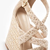Claudia - Image 6