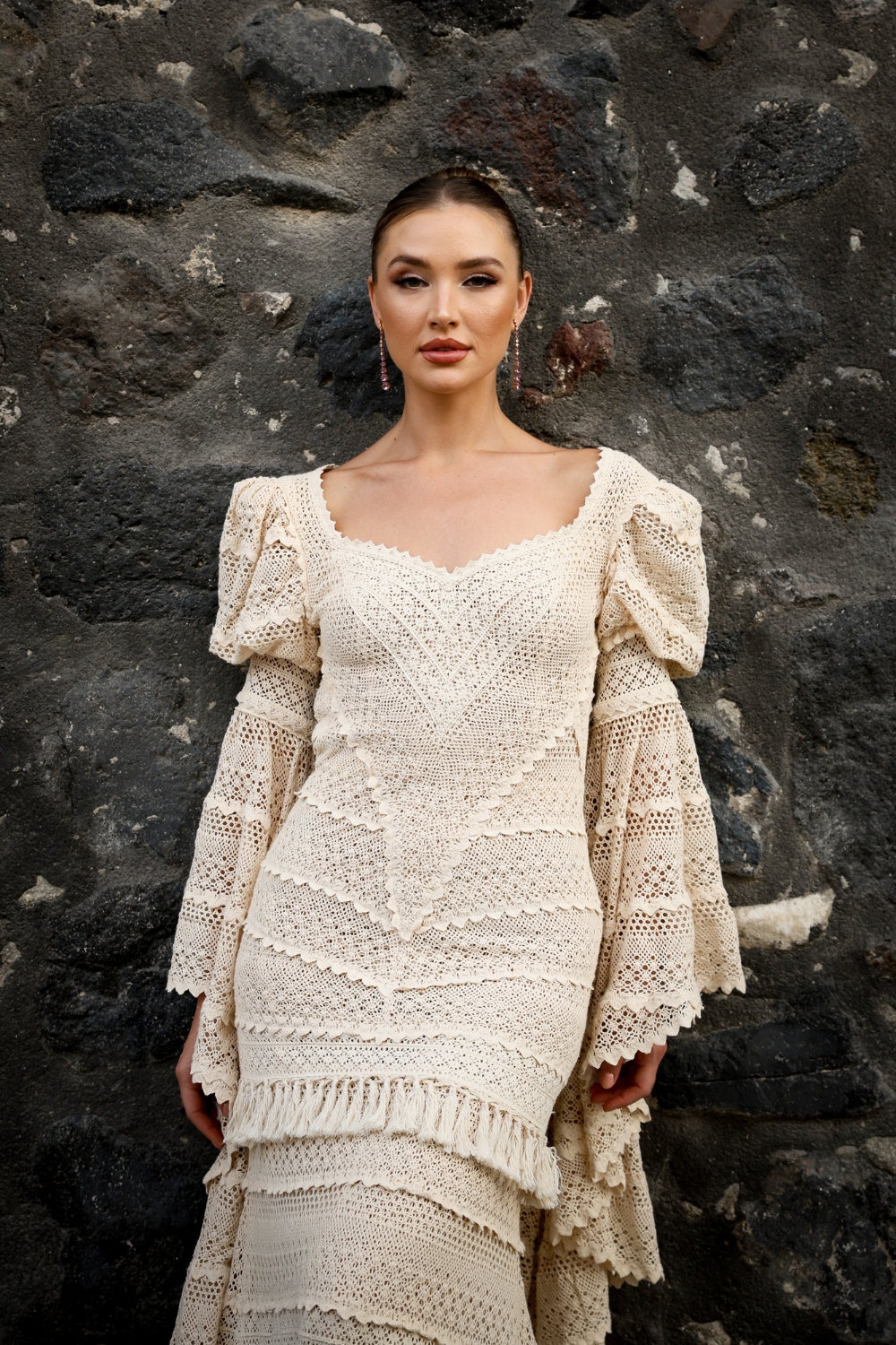 darya-osho-bride-venetsanos-winery-black-rocks-wedding-dress-zolotas-atelier (34)