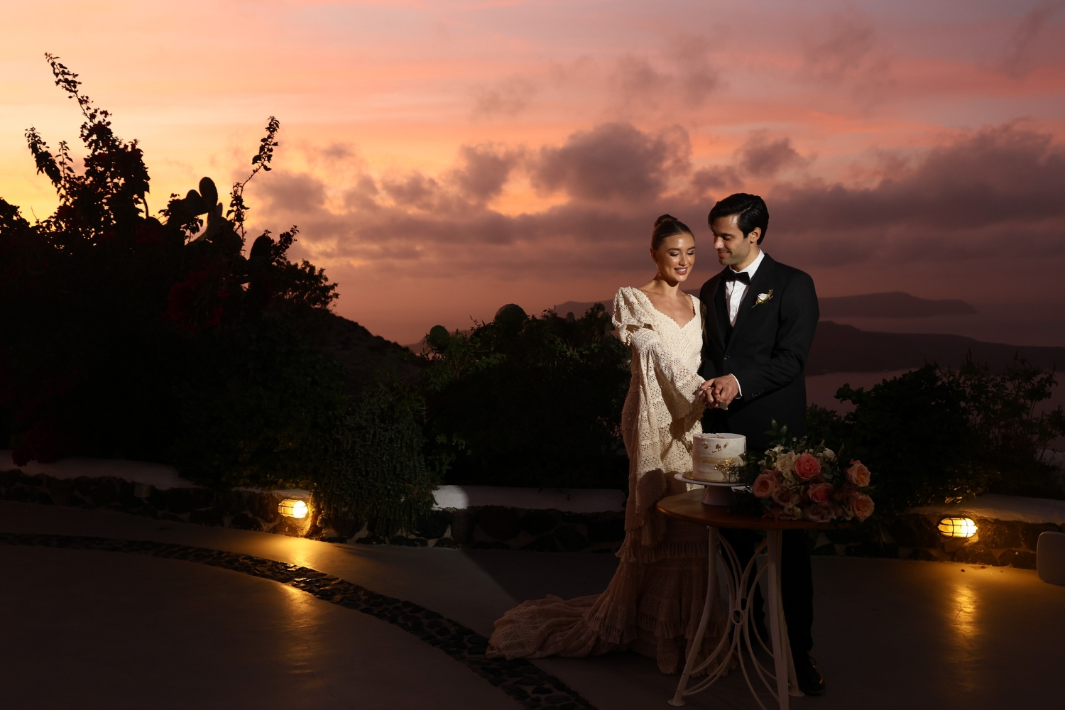 golden-hour-venetsanos-winery-wedding-cake (12)