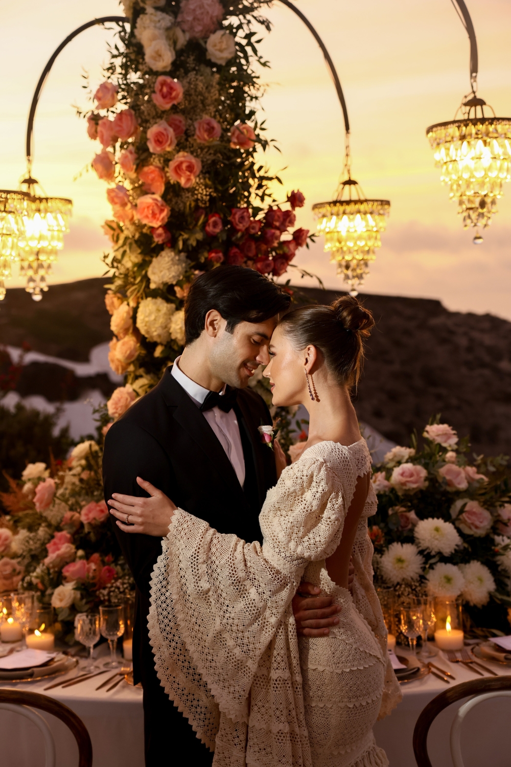 golden-hour-wedding-photography-venetsanos-winery-wedding-dress-zolotas-atelier (27)