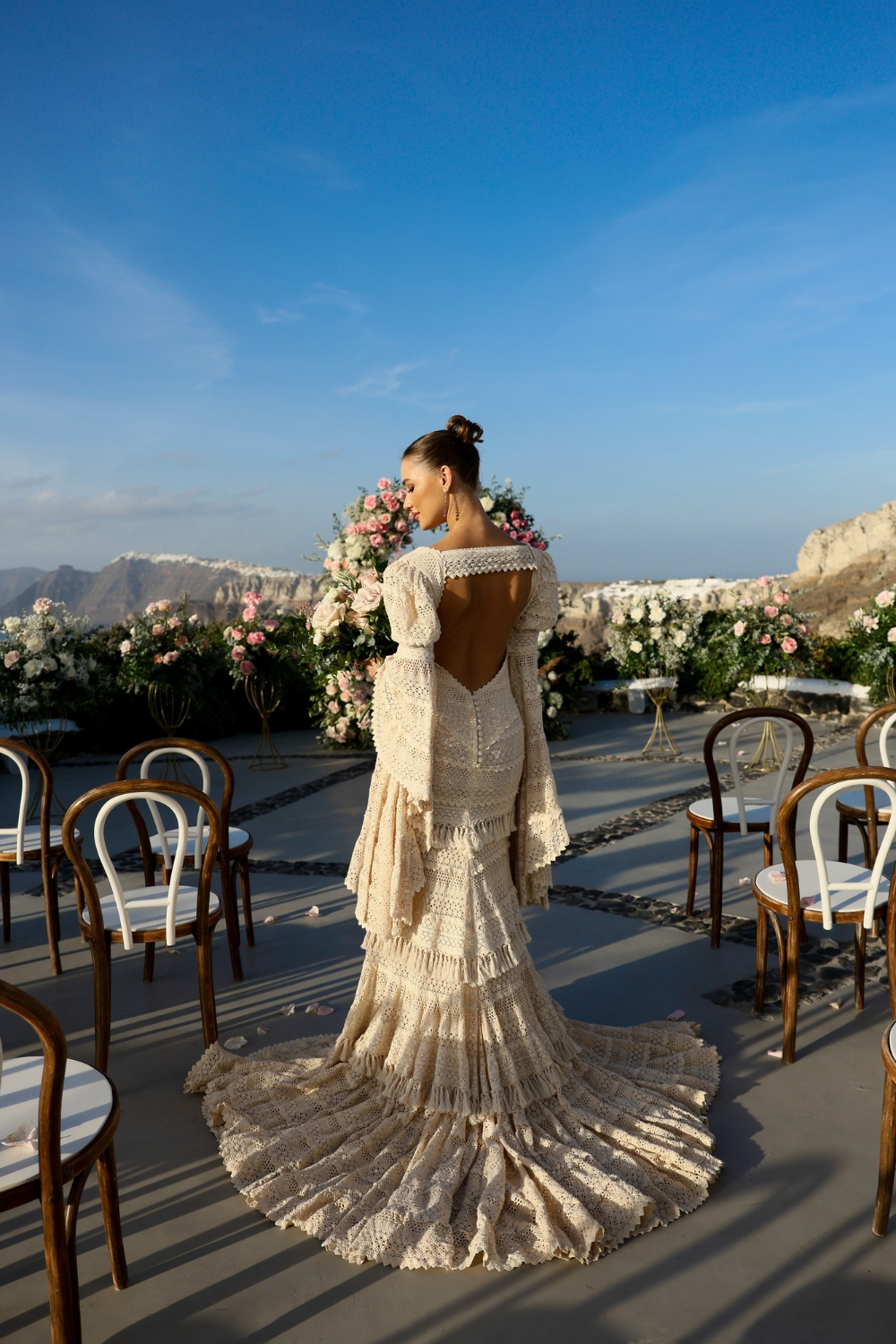 venetsanos-winery-bride-in-wedding-dress-by-atelier-zolotas (14)