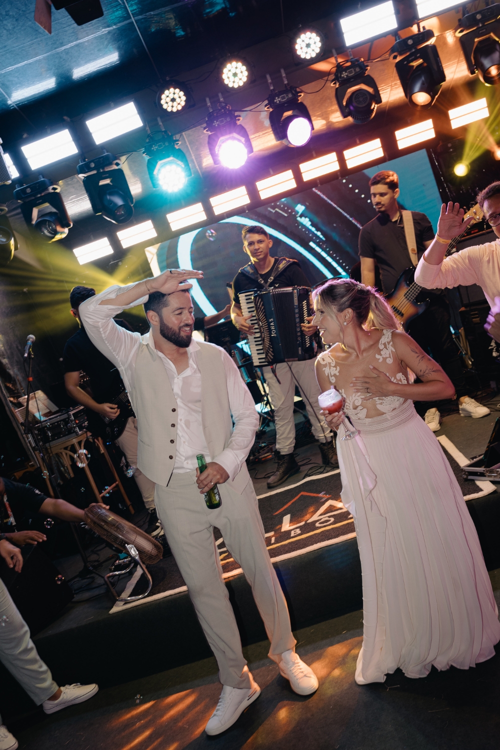 wedding-in-praia-dos-carneiros-reception-party-zolotas-atelier (32)